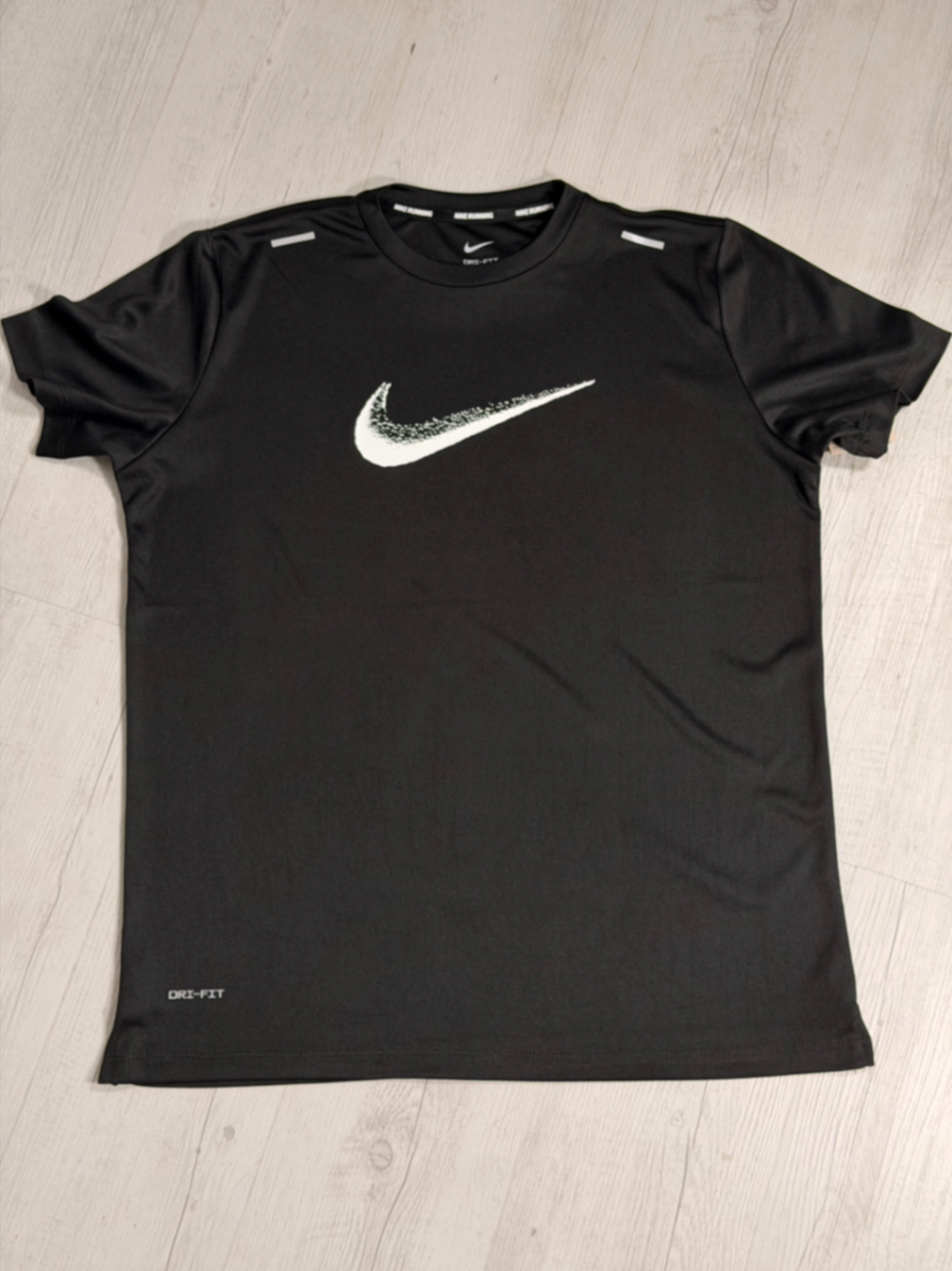 Playera Nike DRI-FIT Manga Corta